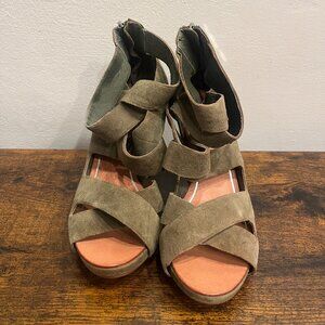 Dolce Vita Green Suede Strappy Wedge Sandals